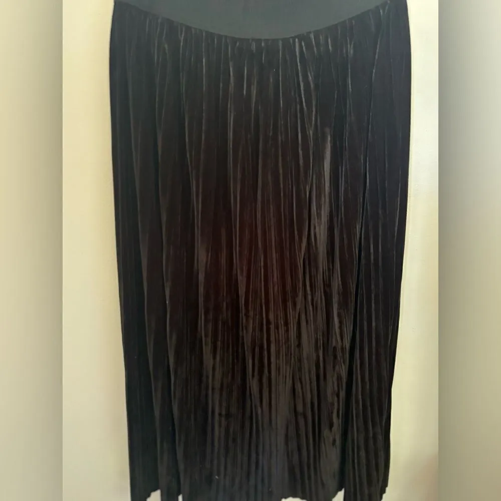 NWT Coco + Carmen black velvet pleated midi skirt size S/M witchy Wednesday - Image 6