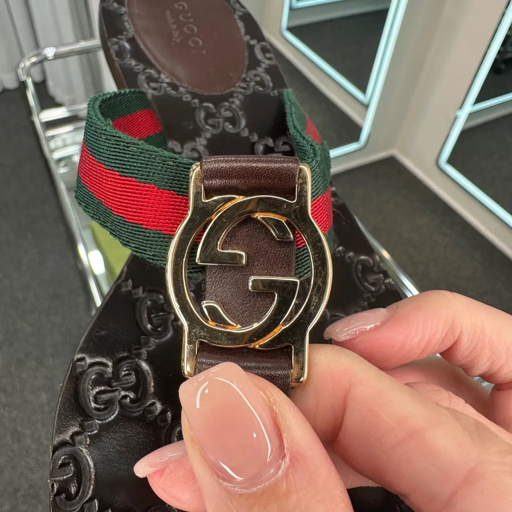 Gucci  flip flop - Image 2