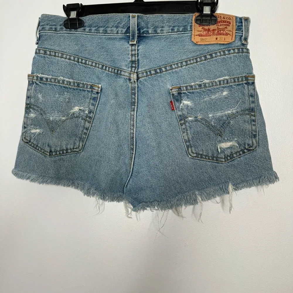 Levi’s vintage jean shorts size 31 - Image 4