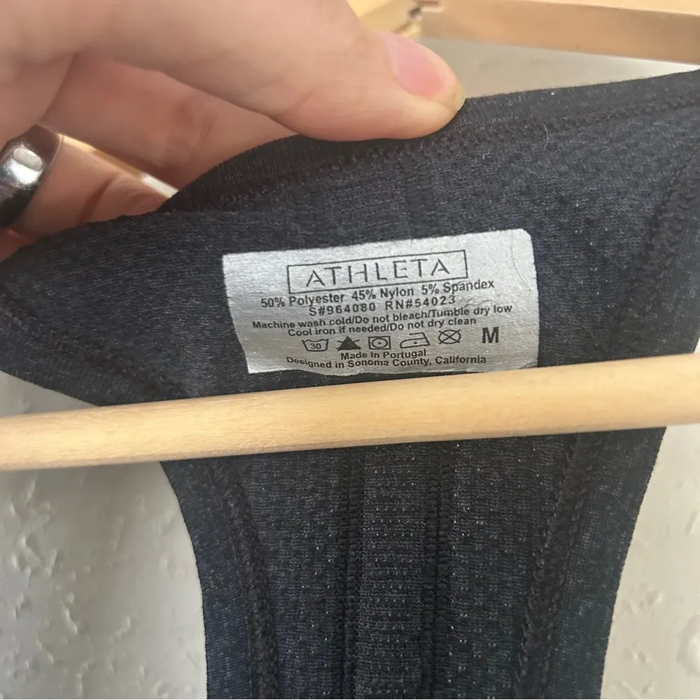 Athleta Black Ruched Razor Back Tank Top Neutral Workout Activewear Medium - Image 2