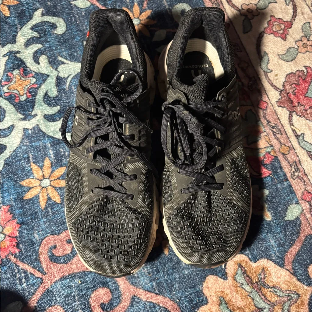 On clouds running women’s Black Sneakers - Image 5