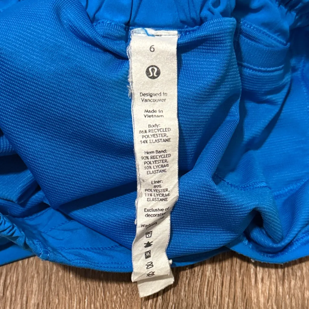 Lululemon Hotty Hot Low-Rise Lined Short 4" - Poolside Blue - Image 6