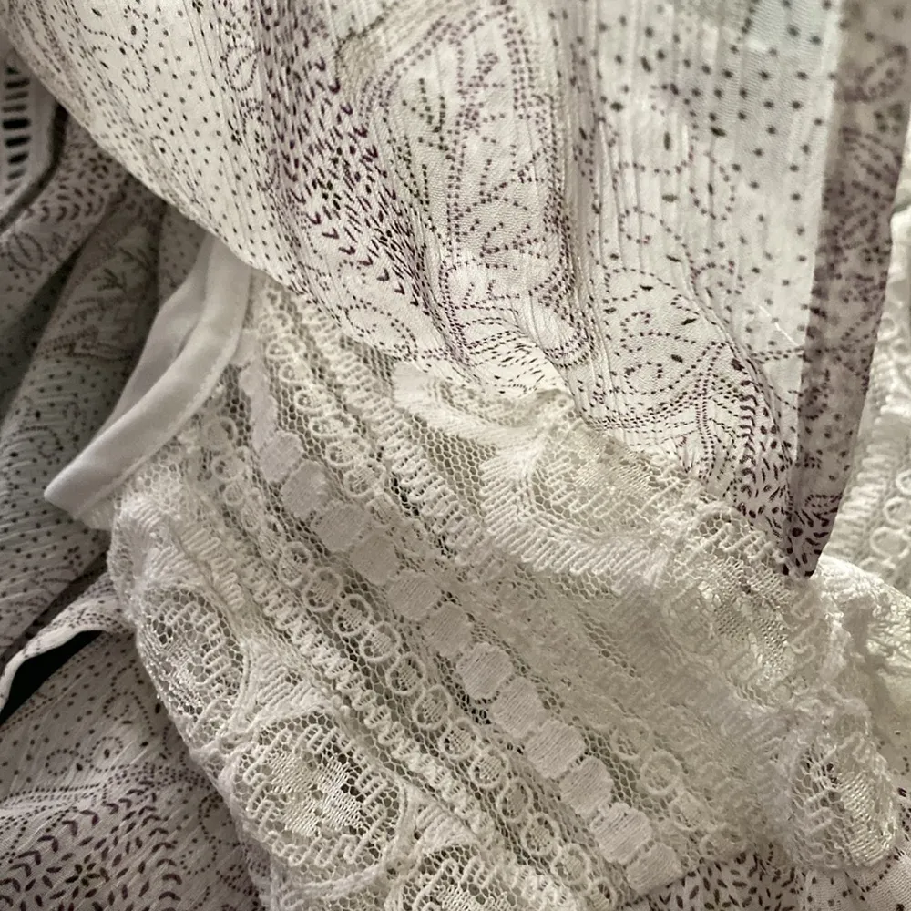 Shyanne  Lace Sheer Paisley Peasant Bohemian Smock Style Tunic Blouse XL - Image 10