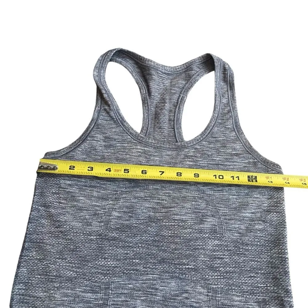 Lululemon Swiftly Tech Racerback Tank Size 4 Light‎ Gray Marl Fitted Sporty Gym - Image 8