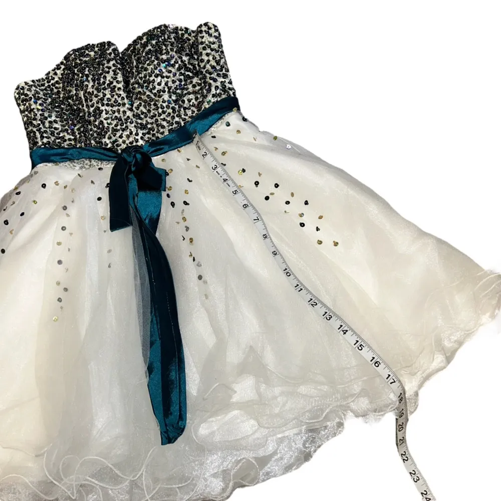 White Purple & Emerald Cupcake Dress Boutique Formal Gem Rhinestone Juniors 8/10 Size undefined - Image 5