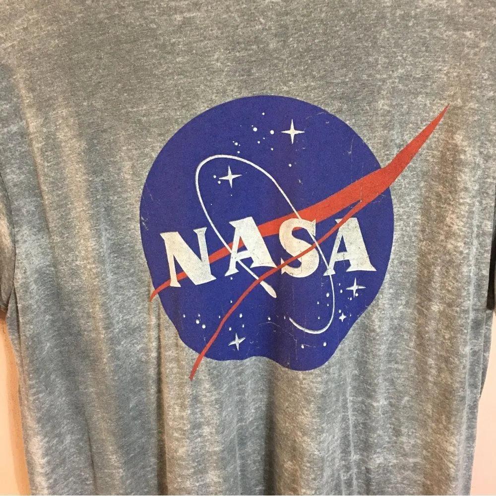 Fifth Sun Gray Burnout NASA T-Shirt Size L EUC - Image 3