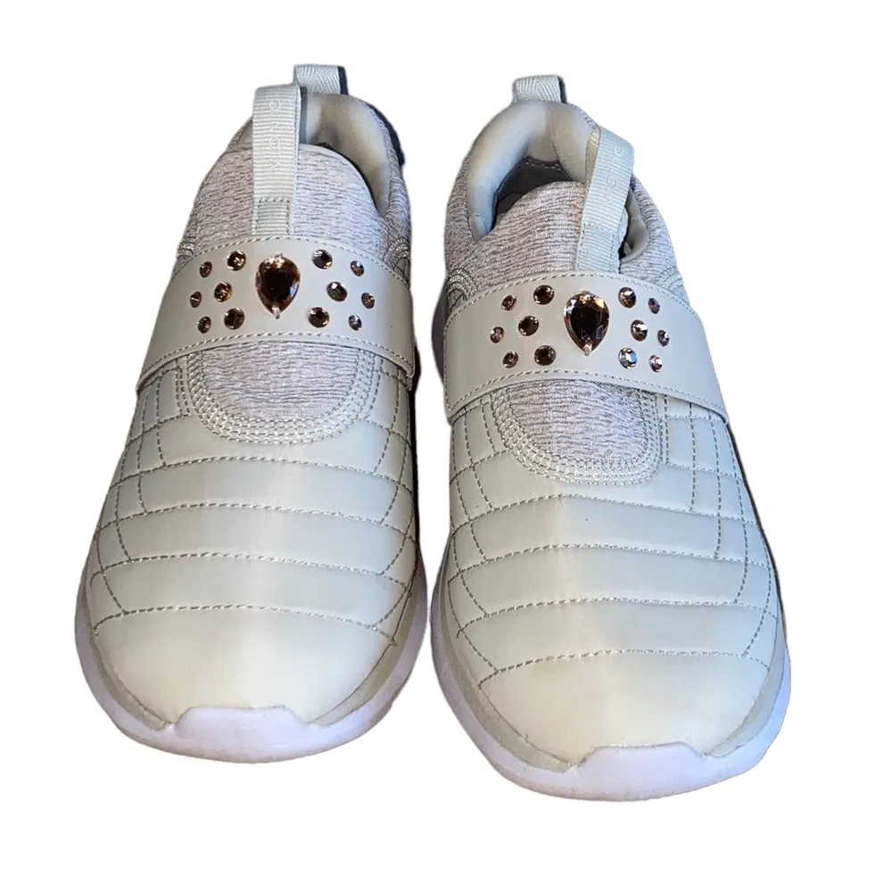 Vionic Dianne Lightweight Cream Slip On Shoe - Image 2