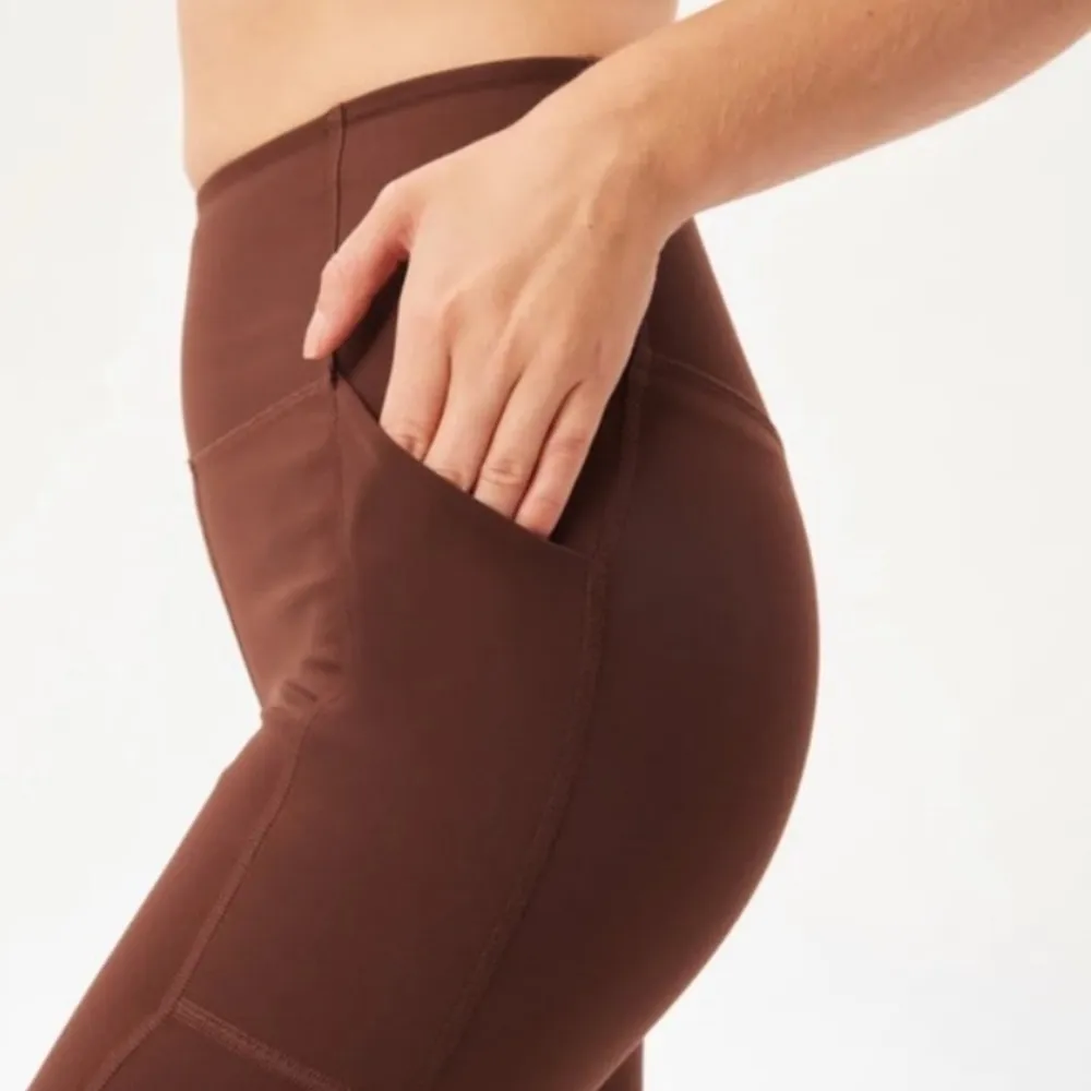 Girlfriend Collective High Waist Compressive Leggings in Earth color size small - Image 3