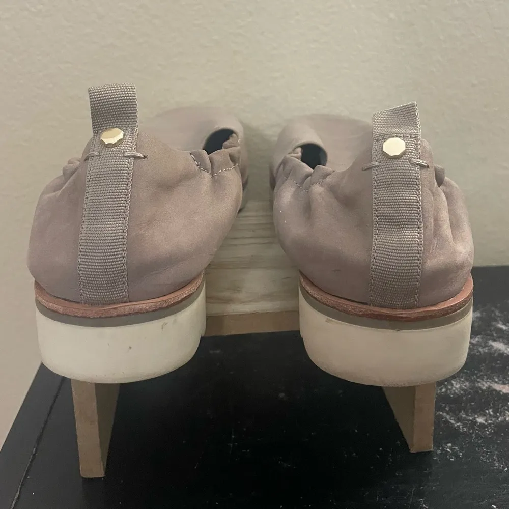 Louise et Cie Celeste Suede Slip-Ons Silt/Taupe Sz 7.5 - Image 7