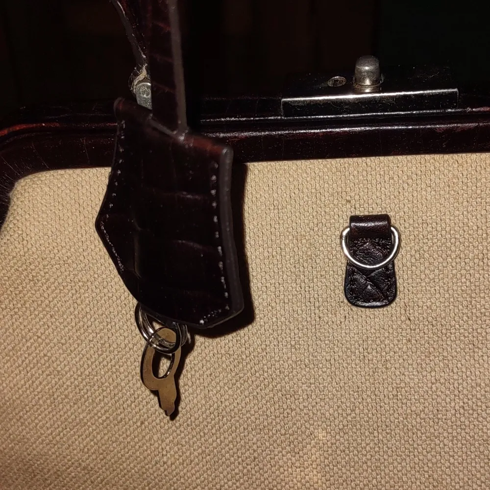 Vintage Cami International pocketbook (C) Brown - Image 3