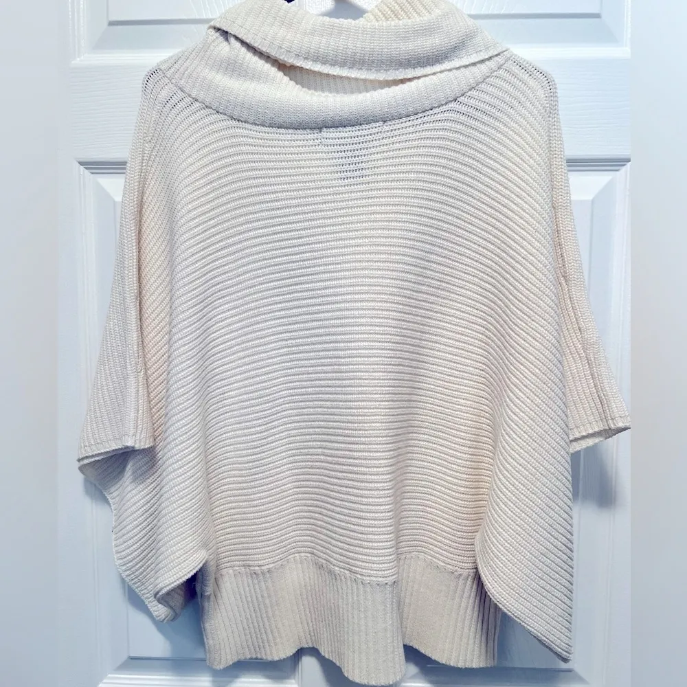 Cowl neck sweater with bat wing sleeves. Size small - Image 4