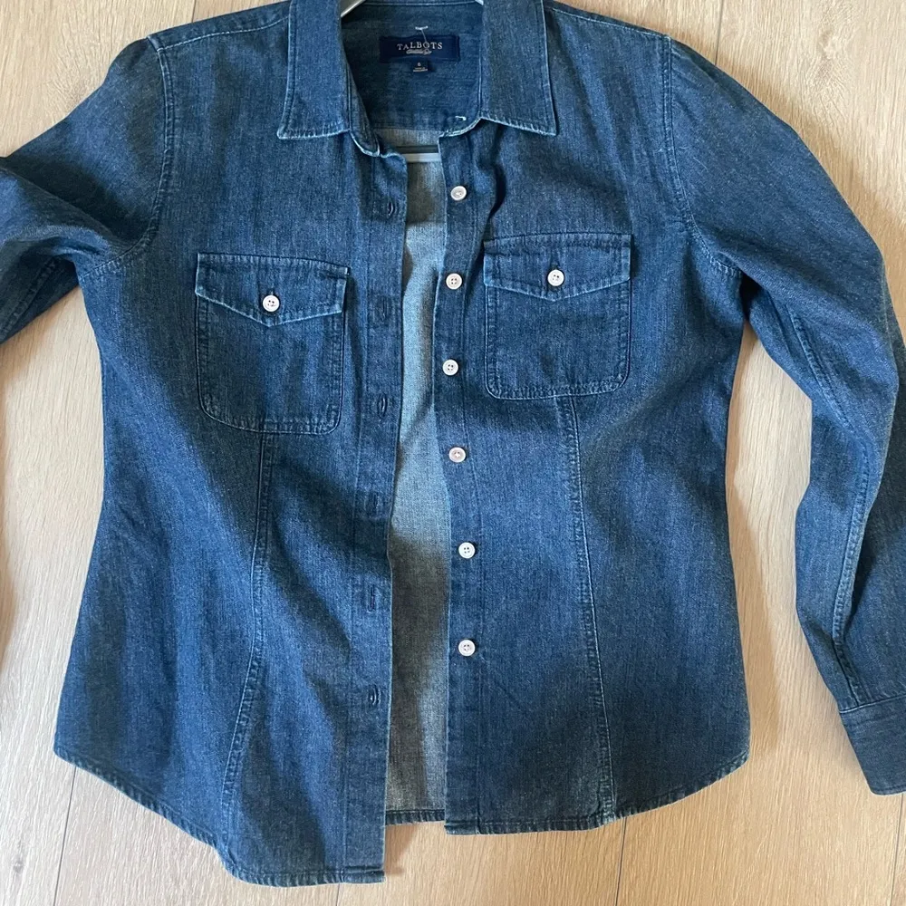 Women's Denim Button-Up Shirt - Image 3