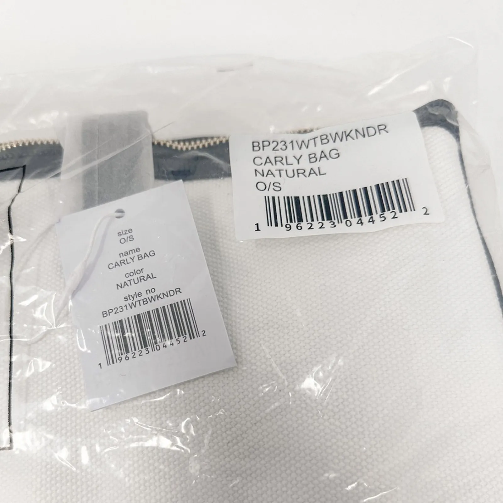 NEW Walter Baker Carly White and Black Canvas Daytripper Bag, New, MSRP $198 - Image 7