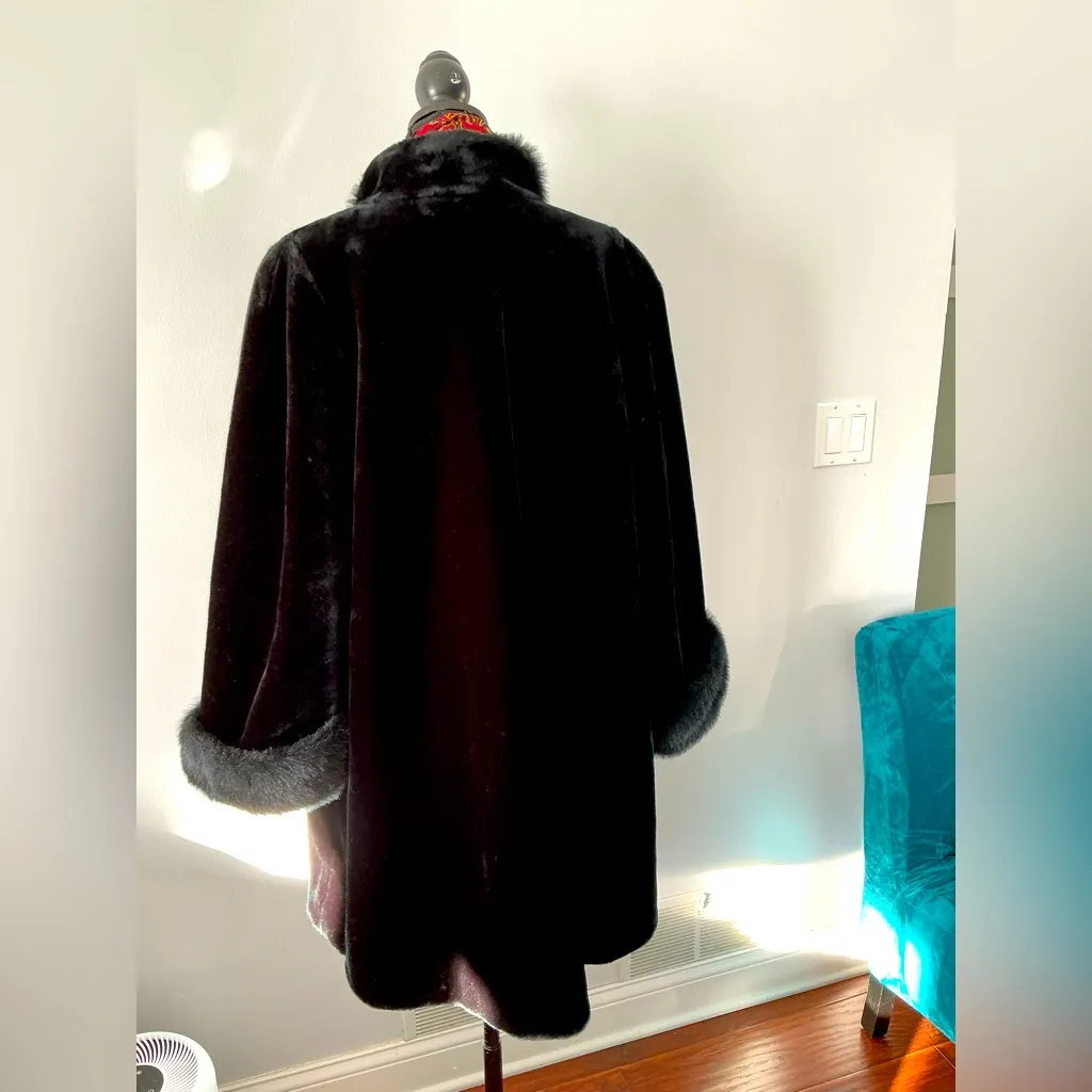 ELEGANT FAUX FUR COAT 🌹🌹🌹 Black Size undefined - Image 2