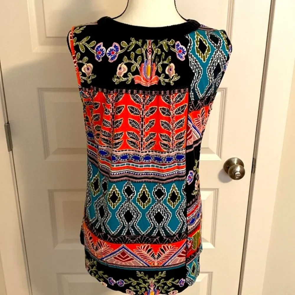 Rxb|| Black print buttery soft tank top with tassel accents Size M - Image 6