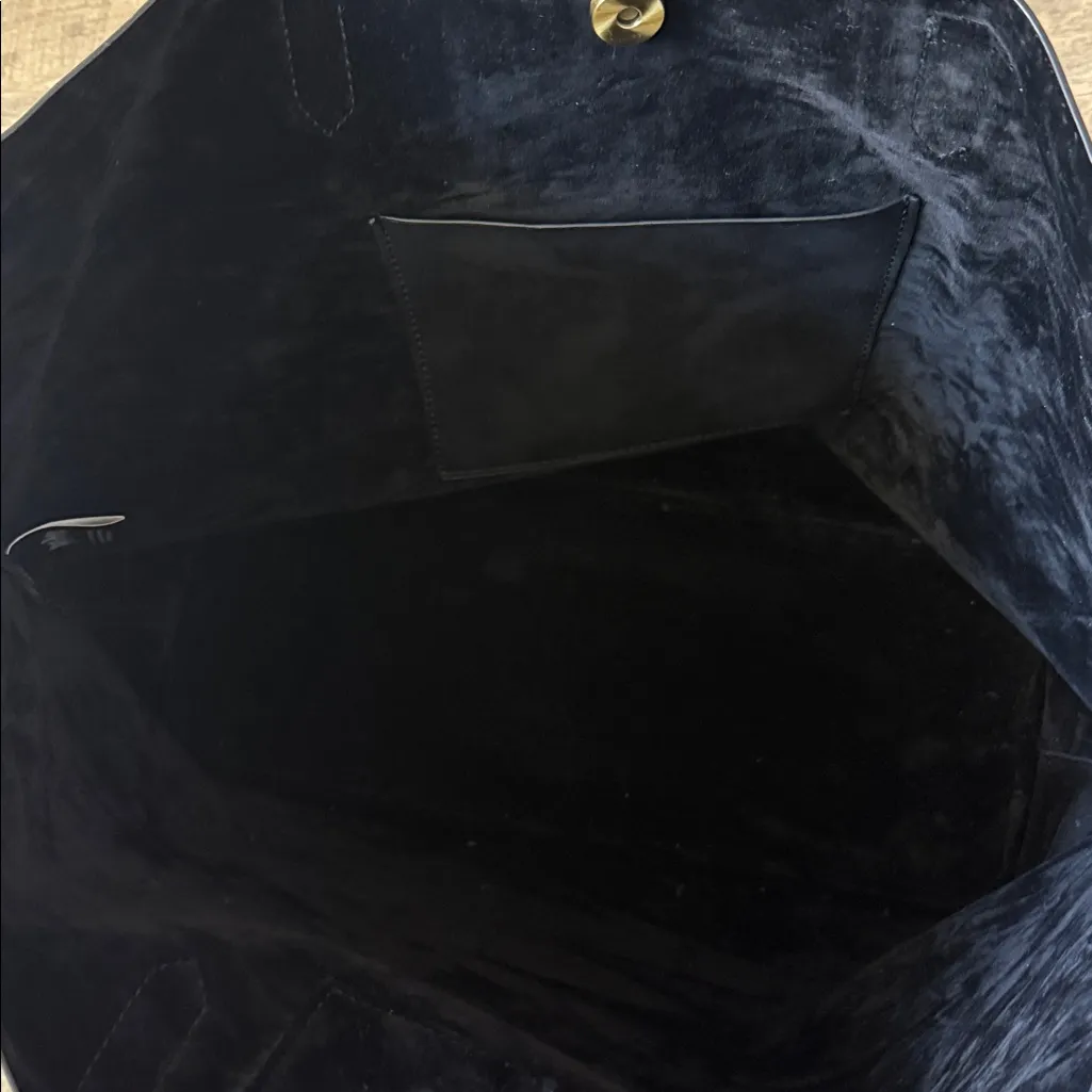 Harry Potter Hogwarts School List Faux Leather Tote Bag - Image 4