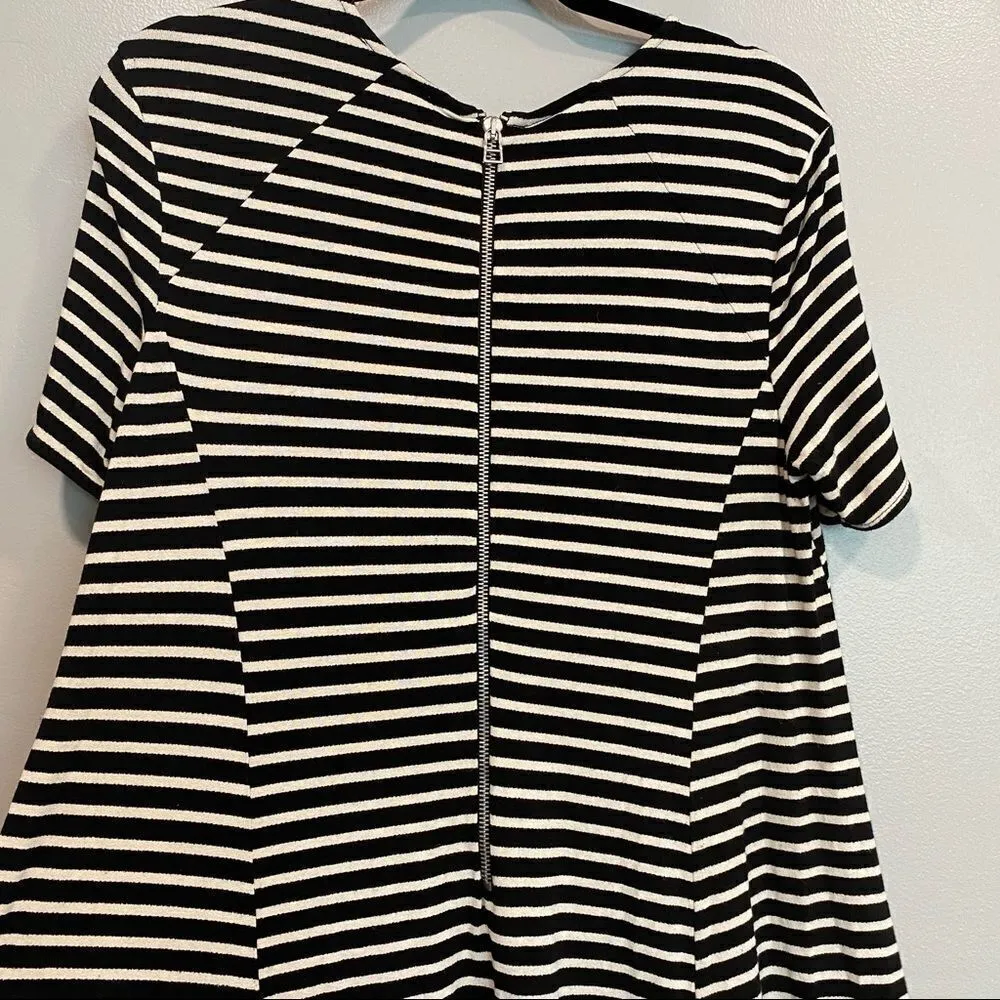 Abercrombie &‎ Fitch Black & White Striped Swing Dress Medium Loose Fit Casual - Image 4