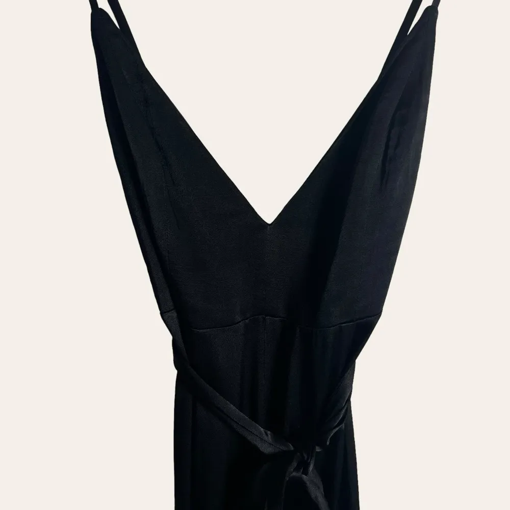 Fame and Partners Benton Black Satin Tie Waist Sleeveless Jumpsuit Size 6 - Image 8