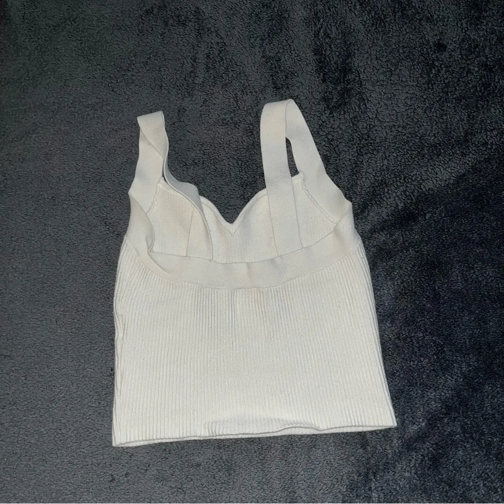 Abercrombie and fitch white ribbed sweetheart tank size small - Image 3