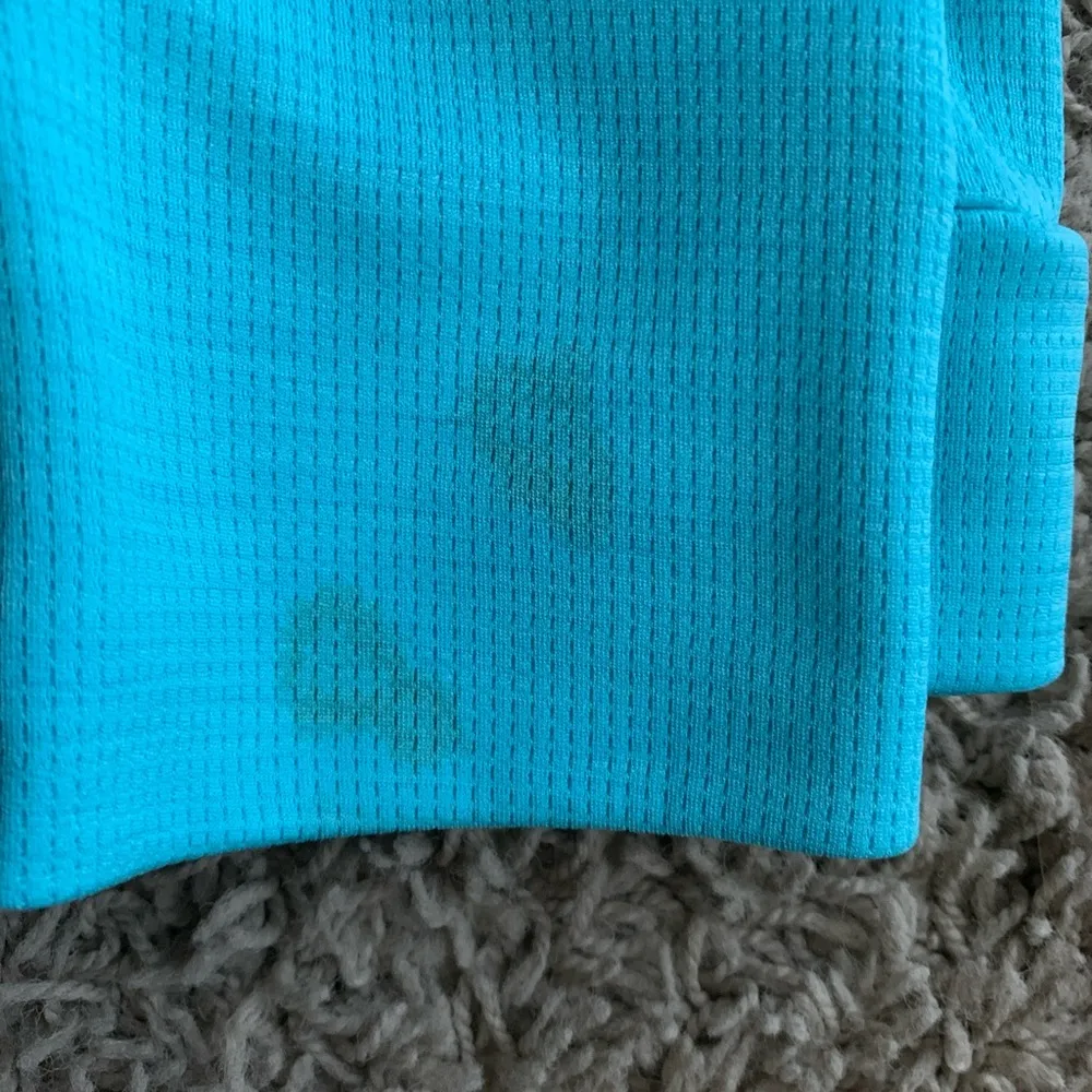 PUMA Dry cell teal long sleeve hooded t-shirt with pouch Women’s medium - Image 8