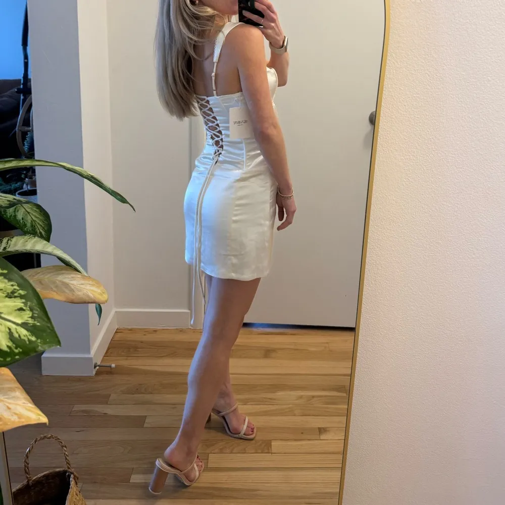 RUNAWAY THE LABEL - AMALDA MINI DRESS - IVORY - Image 4