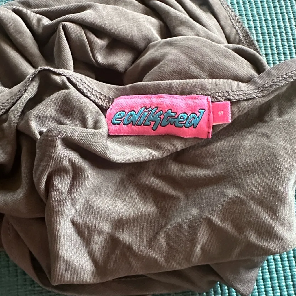 Edikted Frankie Gray Asymmetrical One Shoulder Ruched Side Top Small - Image 9