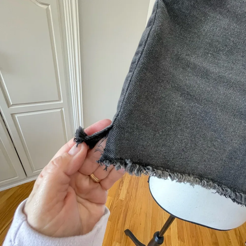 American Eagle highest rise 90's boyfriend short festival concert summer stretch - Image 8