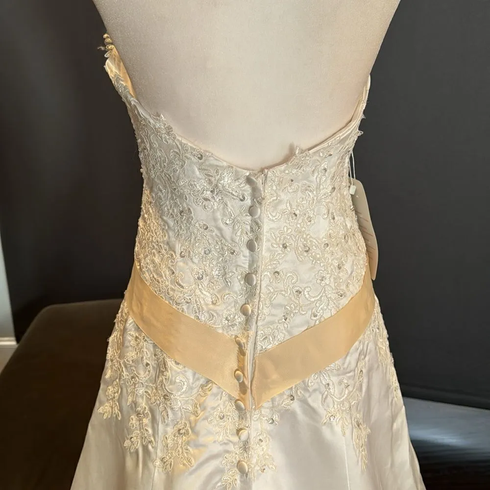 Women’s White Wedding Dress Zip Up Back Train Size 4 NWT White - Image 6