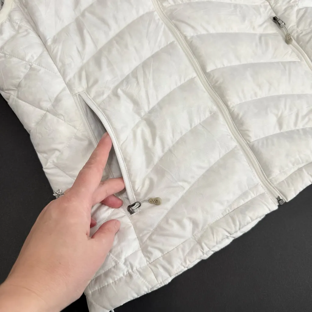 Patagonia Women’s Down Sweater Vest White Sz S - Image 4
