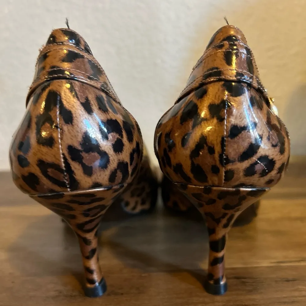 Stuart Weitzman pumps size 8 - Image 3