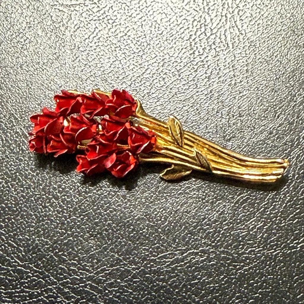 Vintage 90s Brooch Red Rose Bouquet Red Enamel and Gold Tone - Image 3