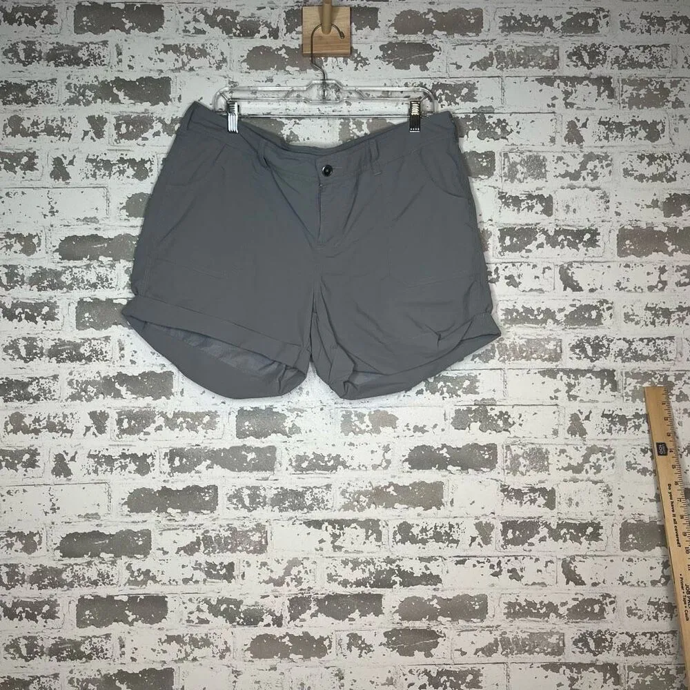 The north face | women gray shorts - Image 9