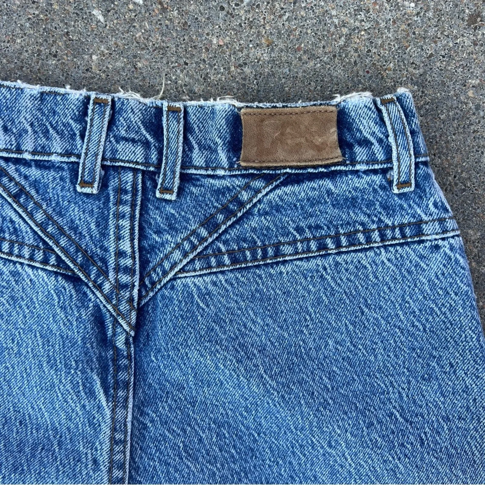 Vintage 80s Lee high rise acid wash bareback taper leg jeans - Image 4