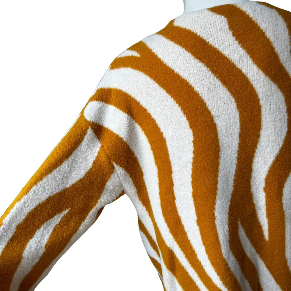 Ann Taylor yellow/white zebra print mock neck sweater. - Image 9