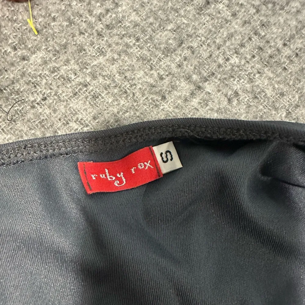 Ruby Rox One Shoulder Gray Cocktail Dress Size Small - Image 12