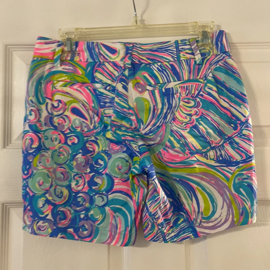 Lilly Pulitzer Swirl Print Shorts in Blue and Pink size 0 waist 30” inseam 7” - Image 4