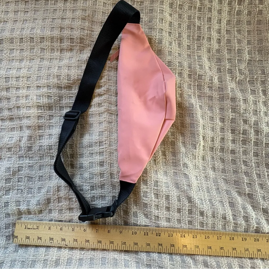 Rains Soft Pink black belt bag - Image 6