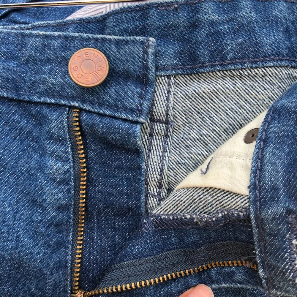 BDG Women’s Shorts Blue Jean Denim Cheeky High Rise Troy Frayed Size 25 - Image 8