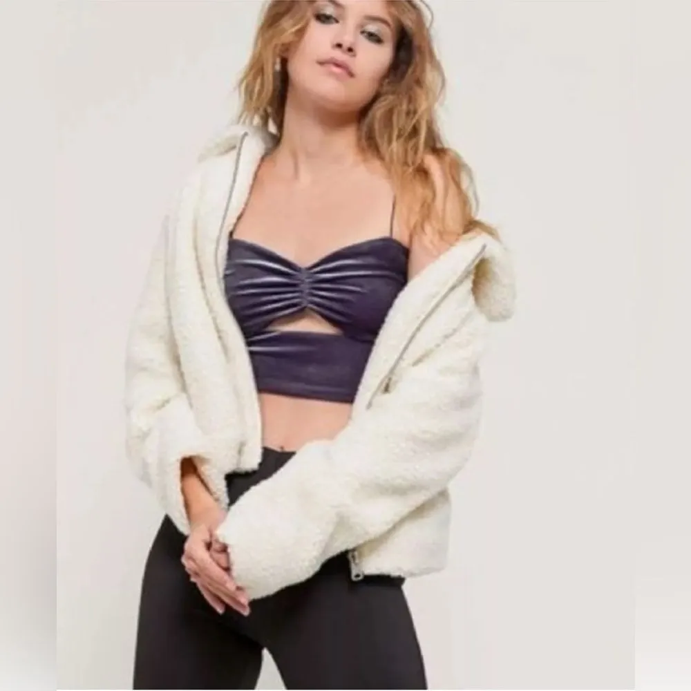 Urban Outfitters Velvet Cutout Crop Top Iridescent Purple SMALL Y2K Grunge Goth - Image 4