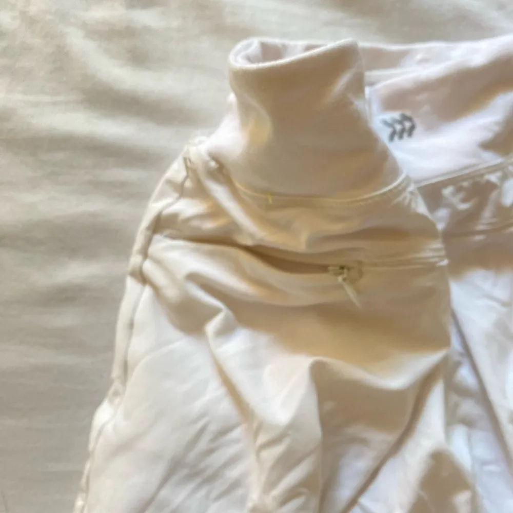 Target girls all in motion white tennis skirt built in shorts and zipper pocket - Image 9