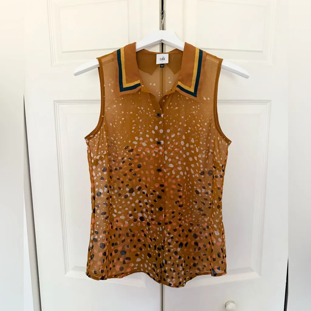 CAbi Cheers Sleeveless Button Down Blouse Sheer Tank Top Collared Size Small - Image 2