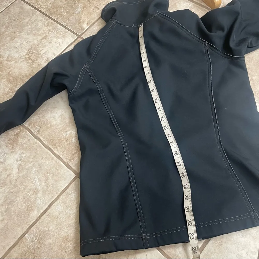 Columbia Jacket Women small soft shell
Polyester Black Full Zip
See all
Approx m - Image 8