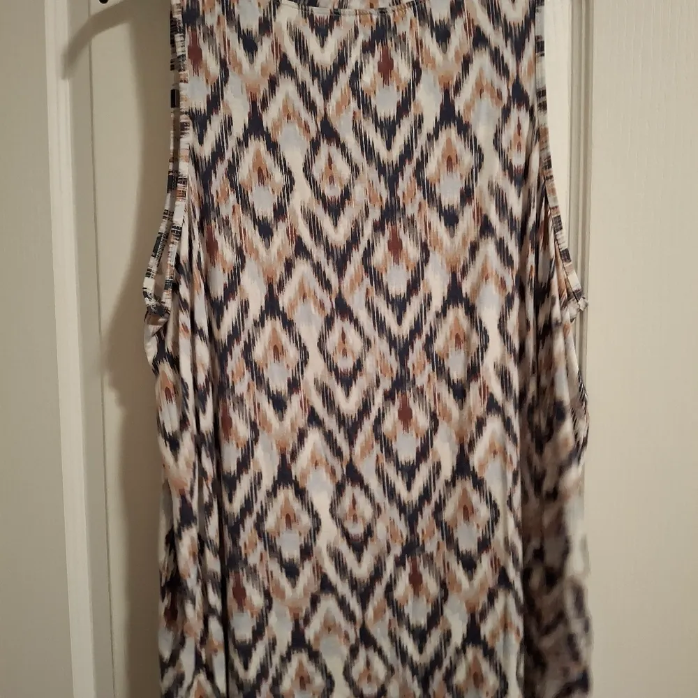 Maurices 1X Patterned Sleeveless Top - Multicolor NWOT - Image 10