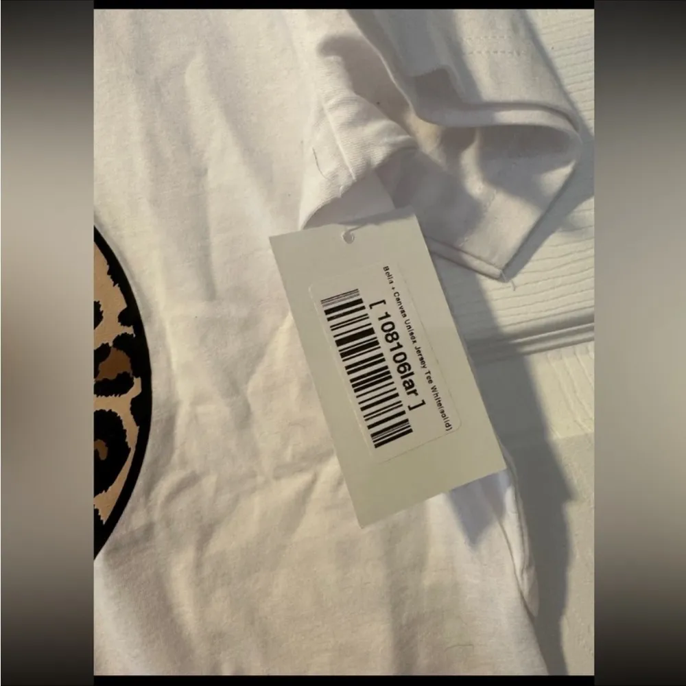 Boutique Leopard Pumpkin Unisex T-shirt Size Large - Image 3