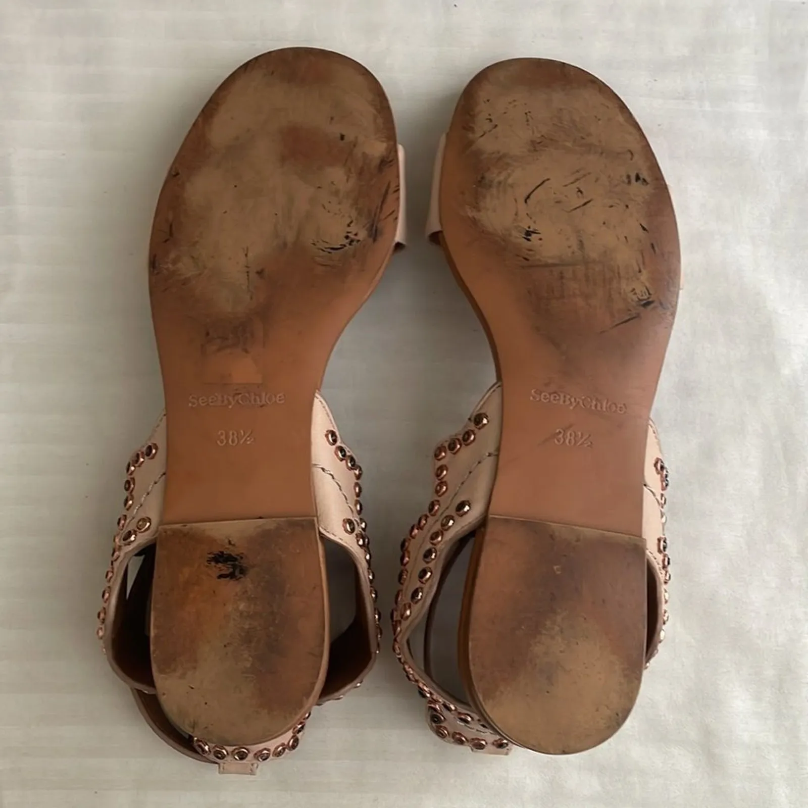 See By Chloe Flat Sandals Studded Scalloped Tan Leather Women Size 38.5 8.5 - Image 12