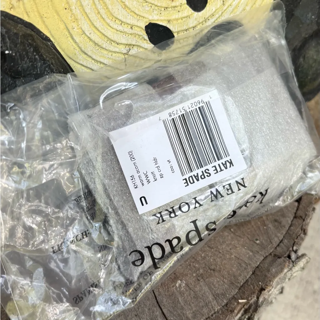 Authentic Kate Spade  pebbled Leather knot snap bifold zip Card Holder - Image 13