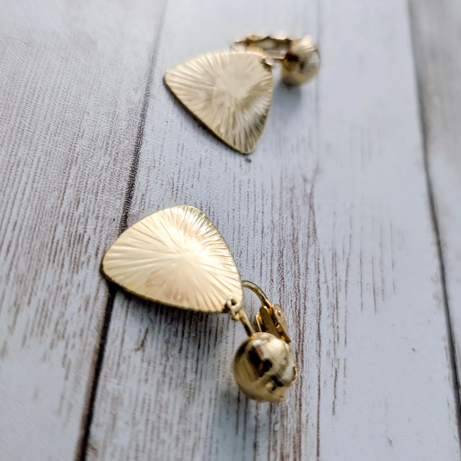 Vintage Clip On Earrings Gold Tone Triangular Dangle - Image 4