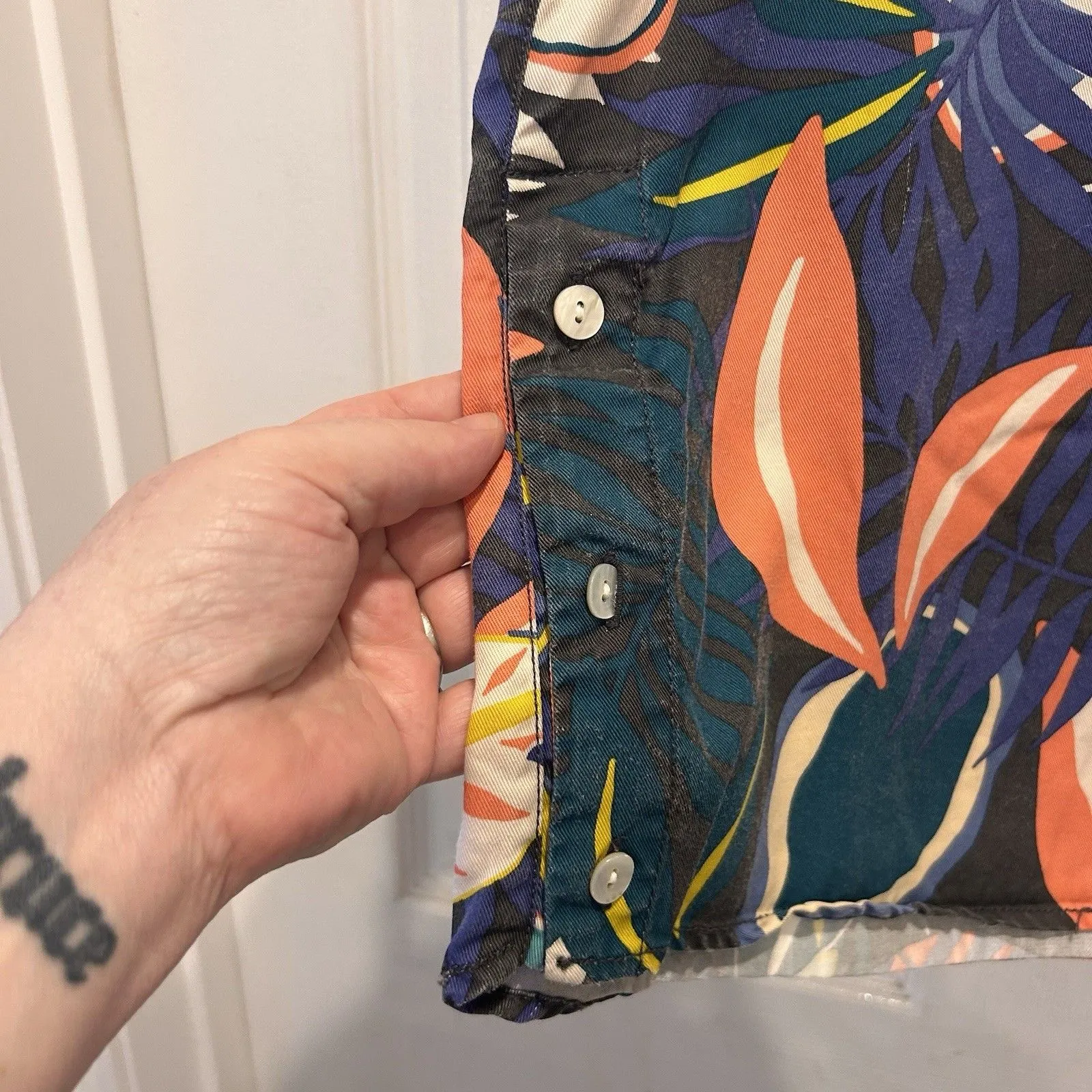 C&C California 100%‎ Lyocell Tropical V-neck Sleeveless Tank Top Size Large - Image 3