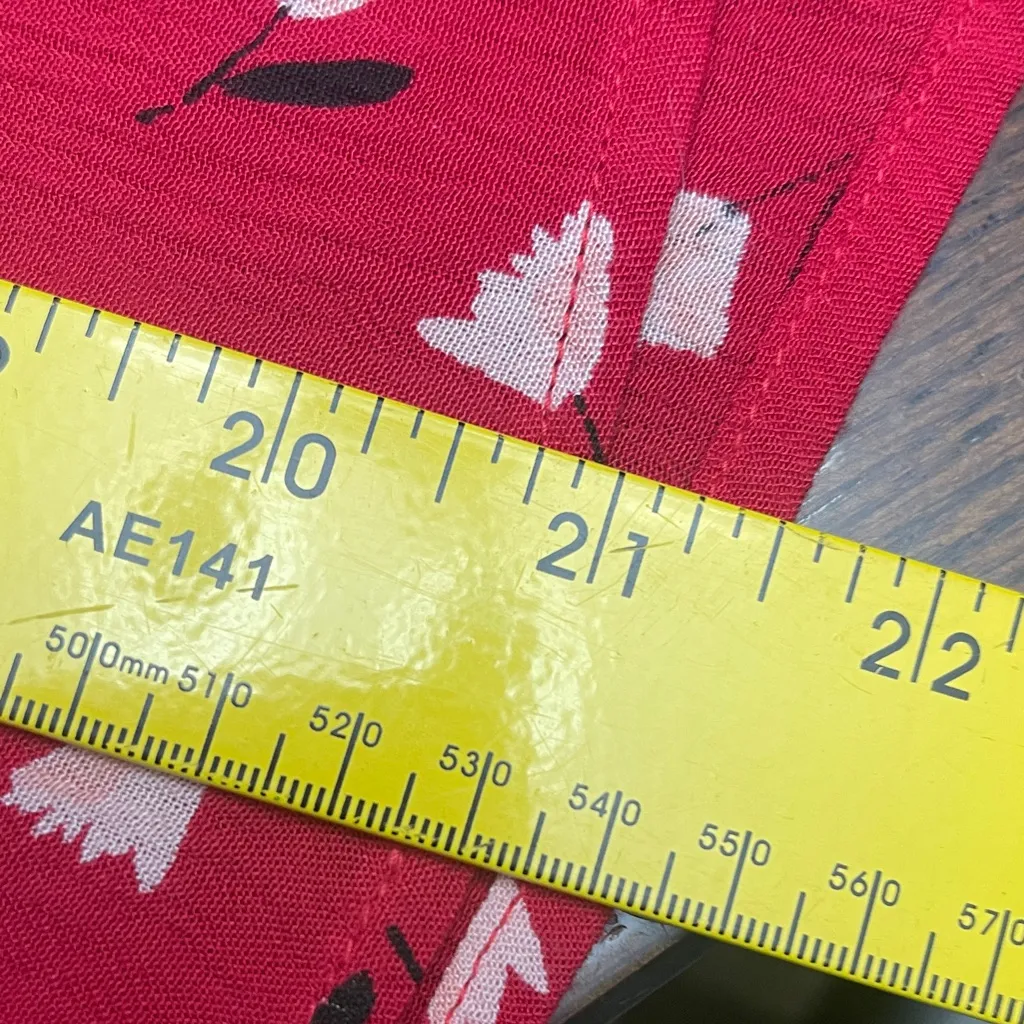 Billabong Red Patterned Blouse flared half open sleeves size M - Image 10