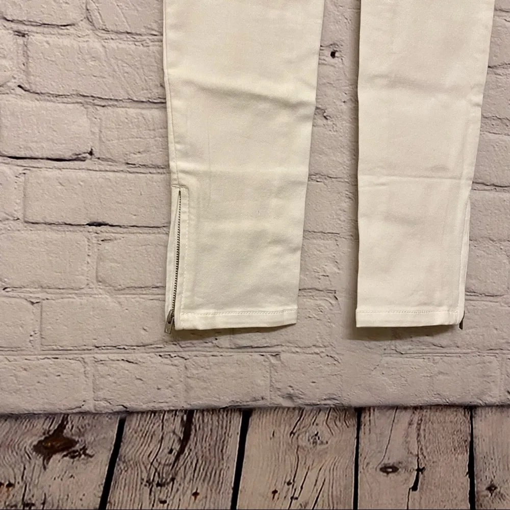 Martha Stewart Women’s Knit Denim Ankle Jeans w/ Zipper White Size 0 Reg *FLAW* - Image 4